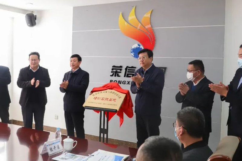 1617175950521500aZfL.jpg 1609118159775007.jpg